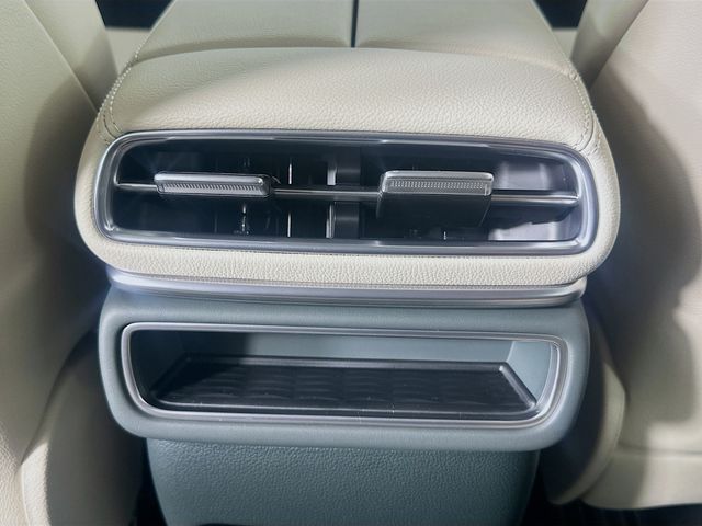 Thumbnail: 2026 Genesis GV80 - 26