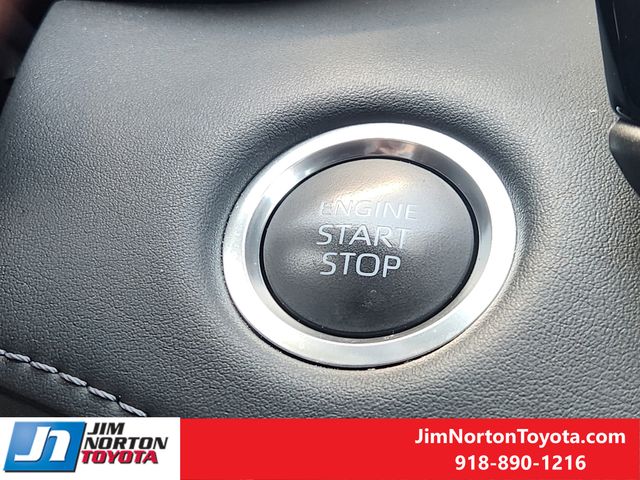 Used 2025 Toyota Highlander SUV