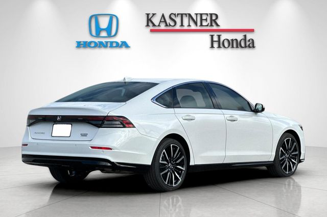 New 2026 Silver Honda Touring image 4
