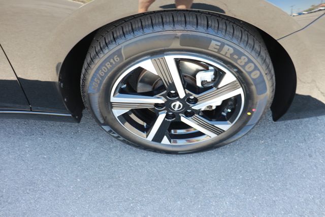 2024 Nissan Sentra SV photo