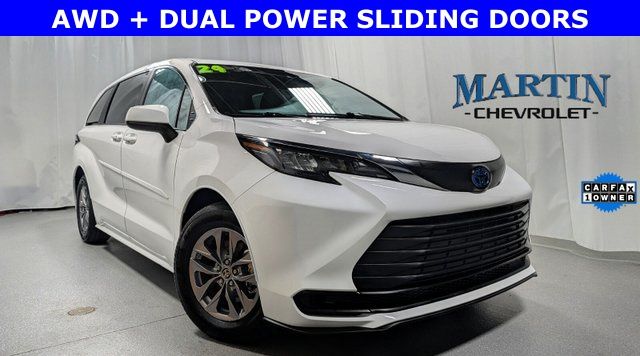 2024 Toyota Sienna LE 8-Passenger AWD