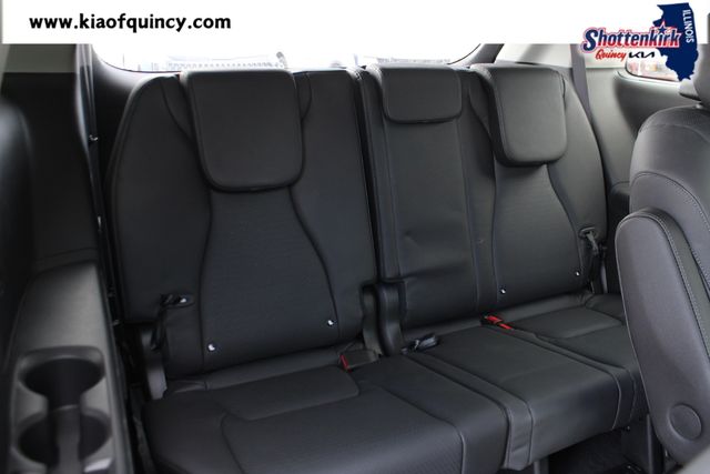 New 2026 Kia Carnival MPV Van