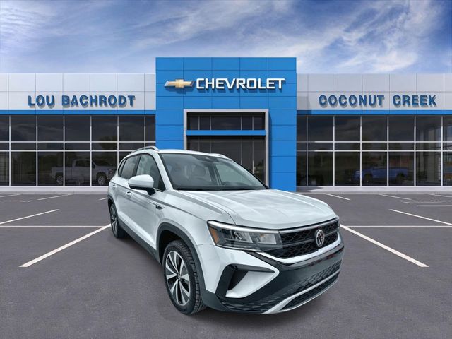 2024 Volkswagen Taos SE FWD