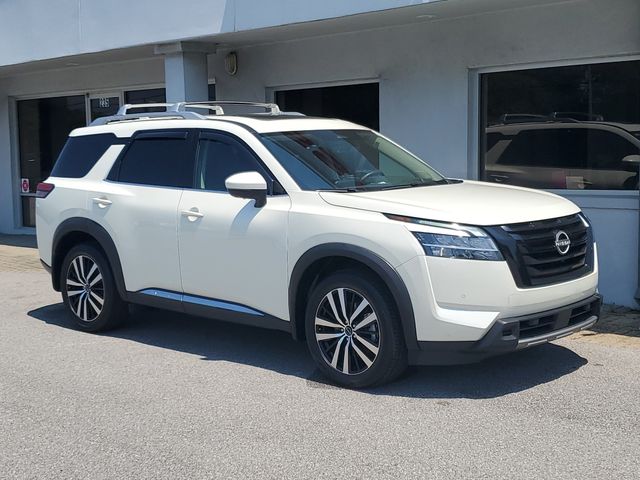 Pearl White 2024 Nissan Pathfinder SUV / Crossover Front-Wheel Drive 9-Speed Automatic