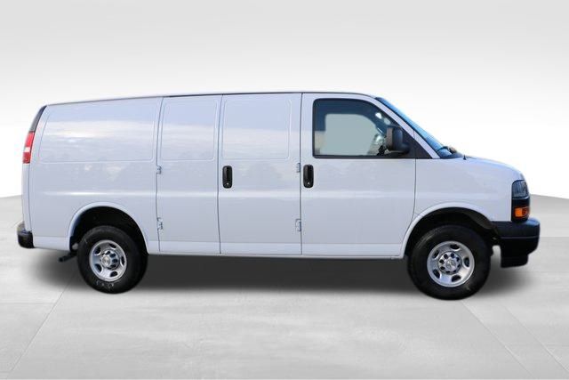 2024 Chevrolet Express 2500 Work Van 11