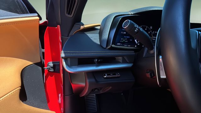 Used 2021 Red Chevrolet Stingray image 21