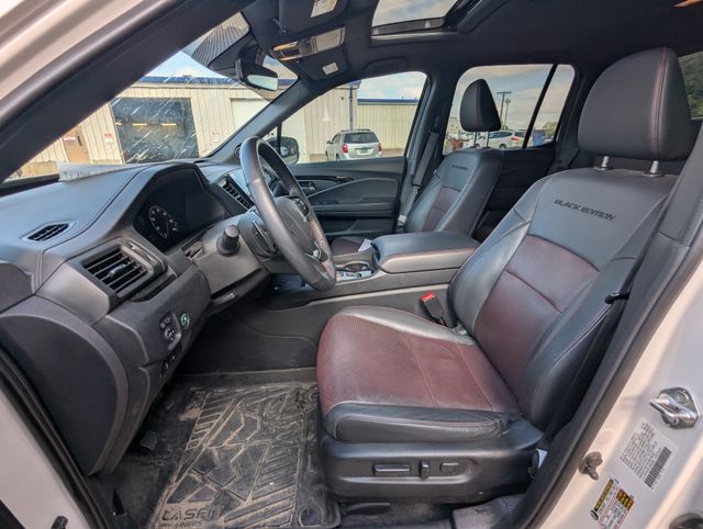 2025 White Honda Ridgeline Black Edition AWD Truck
