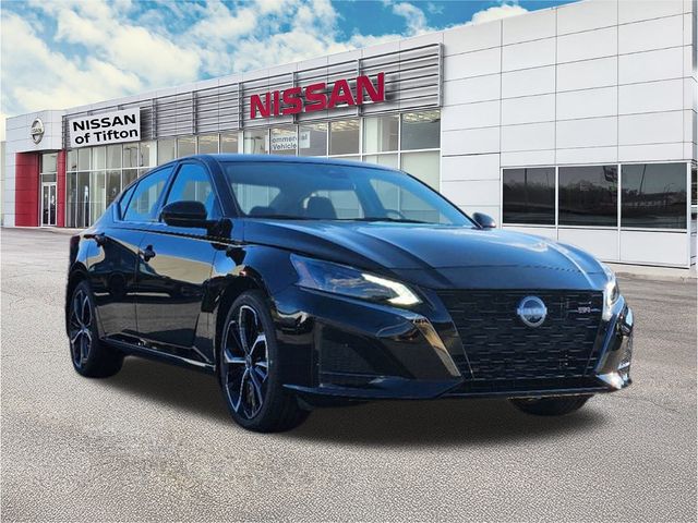 2025 Nissan Altima SR's photo