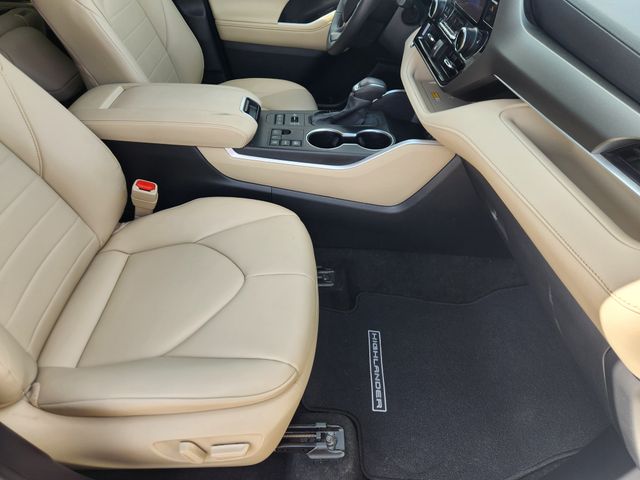 2024 Toyota Highlander XLE Beige at Monument Chevrolet