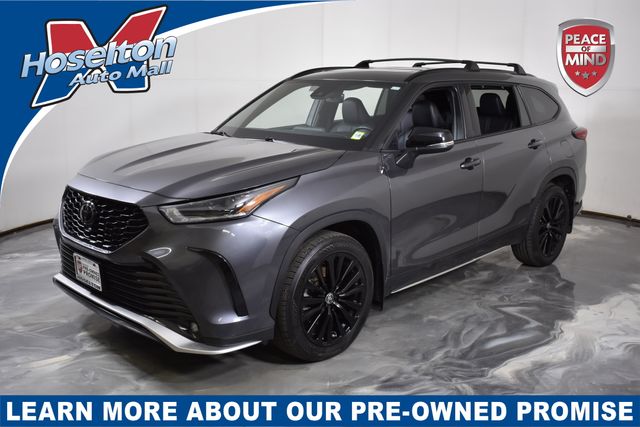 Magnetic Gray Metallic 2023 Toyota Highlander SUV / Crossover All-Wheel Drive 8-Speed Automatic