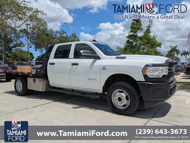 2022 RAM 3500 Chassis Tradesman Crew Cab DRW 4WD