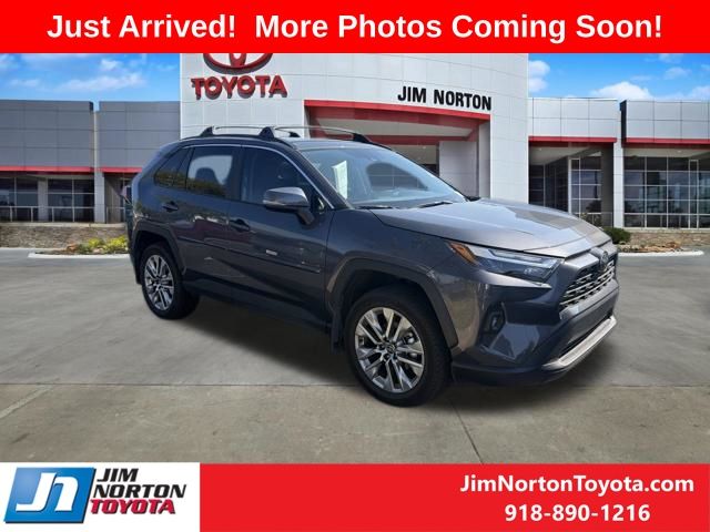 2025 Toyota RAV4 XLE Premium FWD