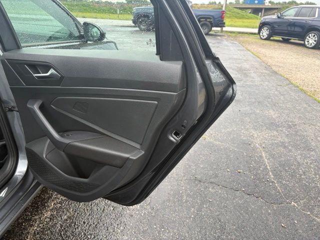 Used 2025 Volkswagen Jetta Sedan