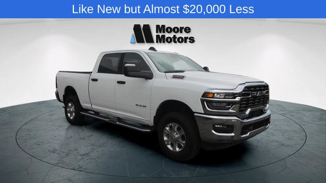 Bright White Clearcoat 2026 RAM 2500 Pickup Truck Four-Wheel Drive 8-Speed Automatic
