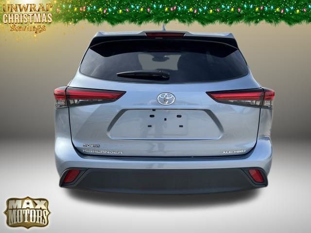 2023 Toyota Highlander XLE 9