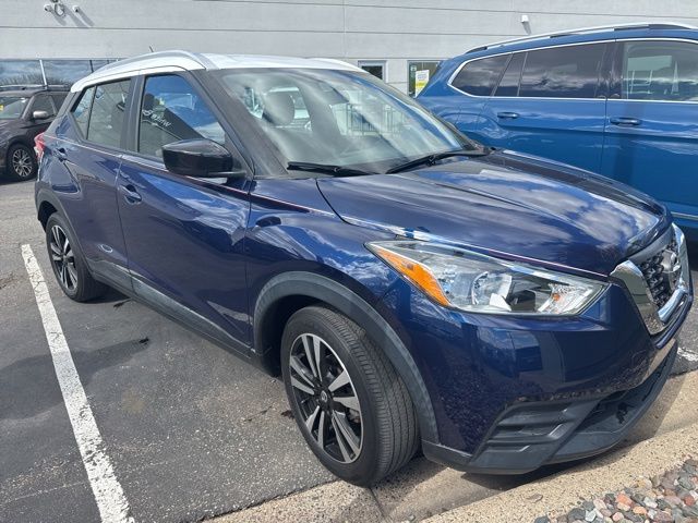 Deep Blue Pearl/Fresh Powder 2019 Nissan Kicks SV FWD SUV / Crossover Front-Wheel Drive Continuously Variable Transmission