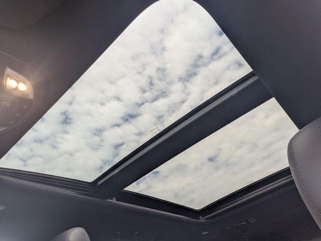 2019 Chrysler Pacifica - Image 13