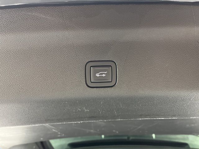 2023 Chevrolet Tahoe Premier photo