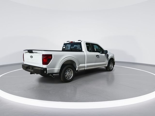New 2026 Oxford White Ford XL image 8