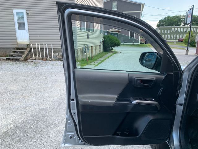 Used 2016 Toyota Tacoma Truck