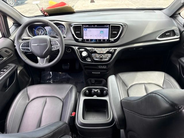 2025 Chrysler Pacifica - $25,988