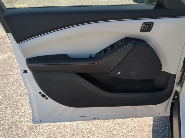 Used 2023 White Ford Premium image 20