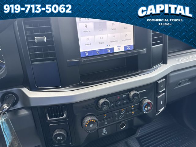New 2026 White Ford 16FT BOX/LIFTGATE image 27
