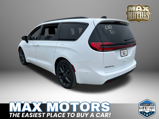 2024 Chrysler Pacifica Touring L 6