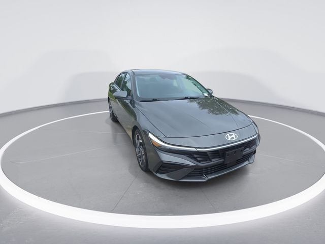 Used 2024 Amazon Gray Hyundai Limited image 2