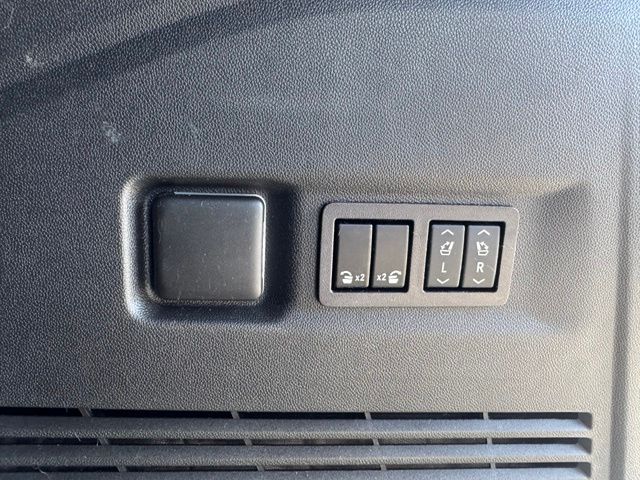 Used 2024 Red GMC Denali image 10