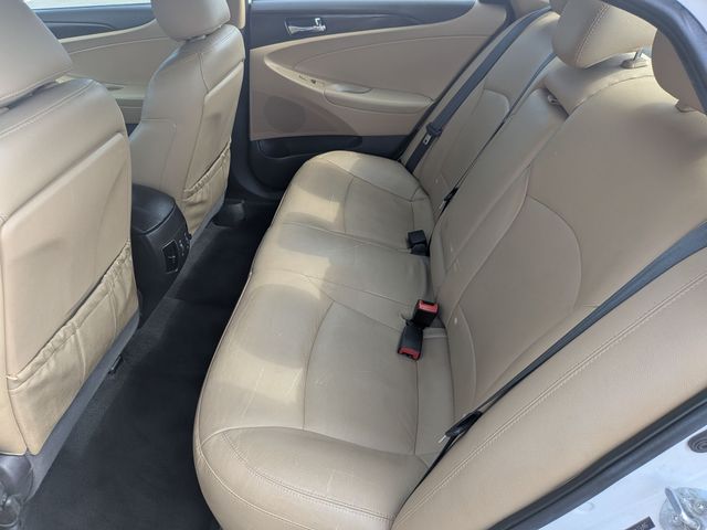 2012 Hyundai Sonata - Image 24