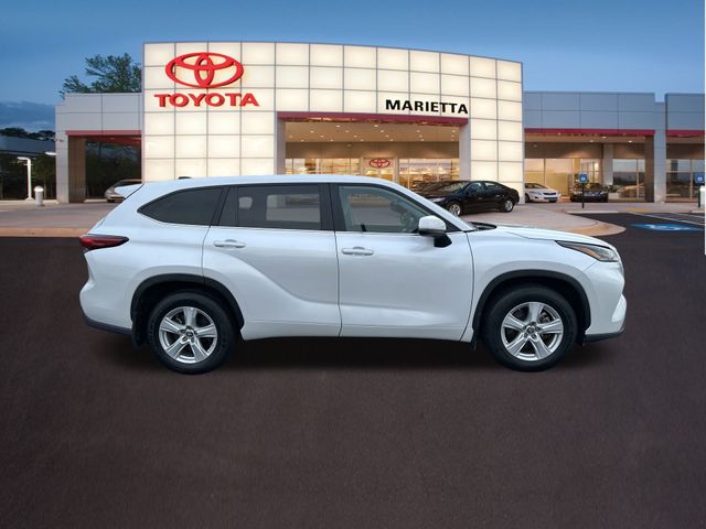 2023 Toyota Highlander L 32