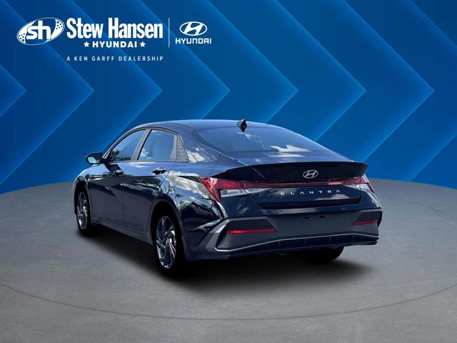 New 2026 Black Hyundai SEL Sport image 5