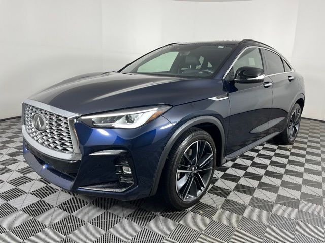 Certified Used 2025 Blue INFINITI LUXE image 4