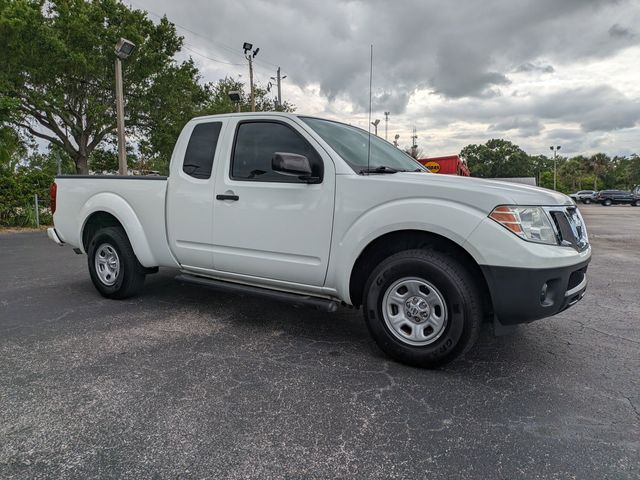 Glacier White 2018 Nissan Frontier S King Cab Pickup Truck 4X2 5-Speed Automatic Overdrive