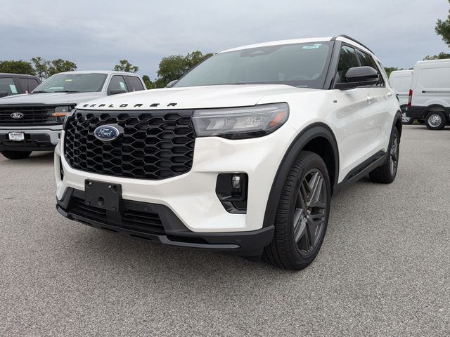 Star White Metallic Tri-Coat 2026 Ford Explorer SUV / Crossover All-Wheel Drive Automatic