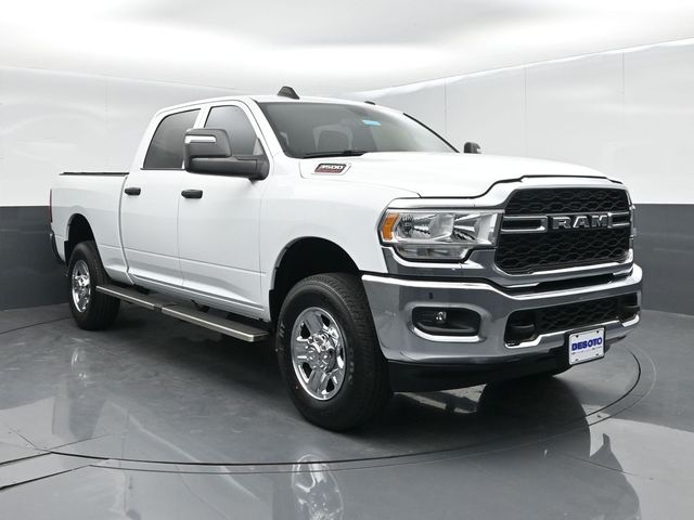 2023 RAM 3500 Tradesman Crew Cab 4WD