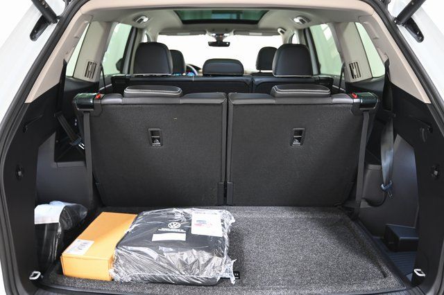 New 2026 White Volkswagen 2.0T SEL Premium R-Line image 23