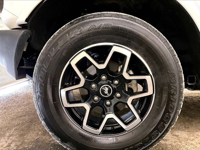 2024 Ford Bronco Outer Banks White at Bob Ruth Ford