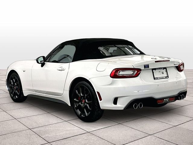 2017 Fiat 124 Spider Abarth - 9