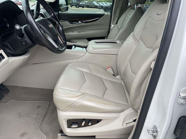 Used 2018 White Cadillac Premium image 11