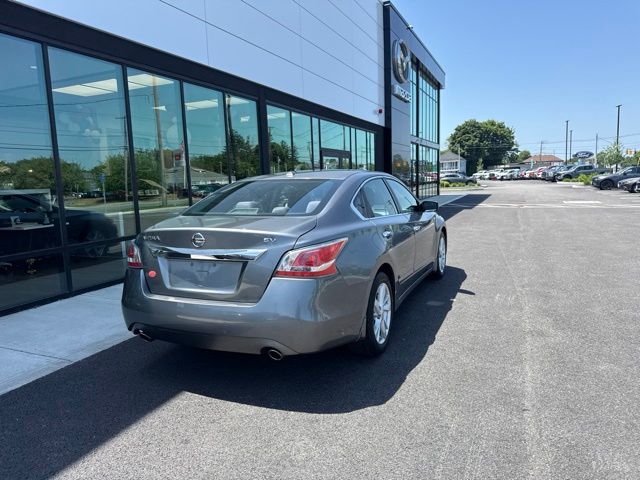 Used 2015 Gray Nissan 2.5 SV image 3