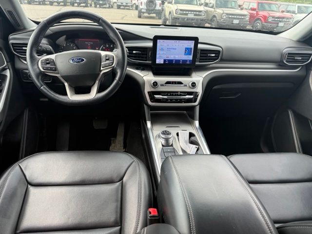 2022 Carbonized Gray Metallic Ford Explorer XLT 4X4 SUV