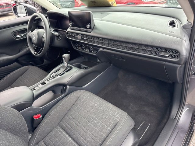 2025 Honda HR-V LX - Photo 15