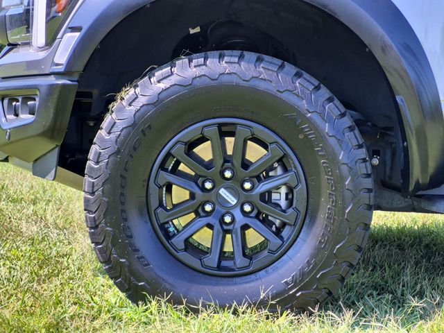 Used 2024 Gray Ford Raptor image 17
