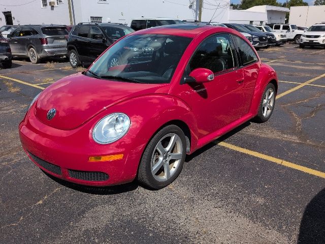 Used 2010 Volkswagen New Beetle Base with VIN 3VWRW3AG6AM032451 for sale in Livonia, MI