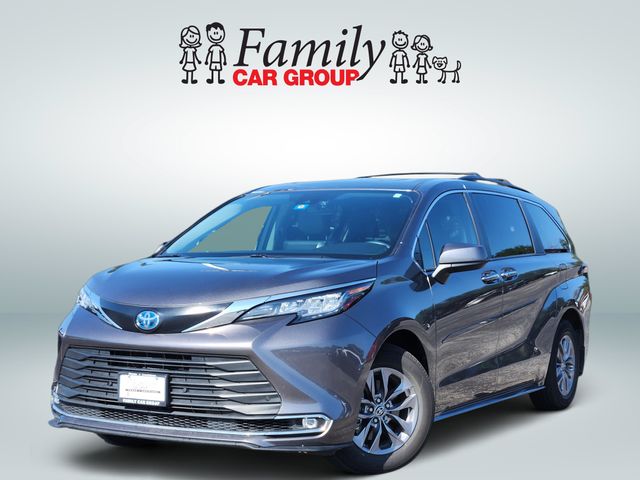 2023 Toyota Sienna XLE 7-Passenger FWD