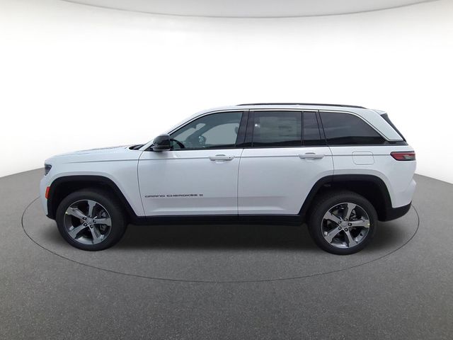 new 2026 Jeep Grand Cherokee car, priced at $42,650