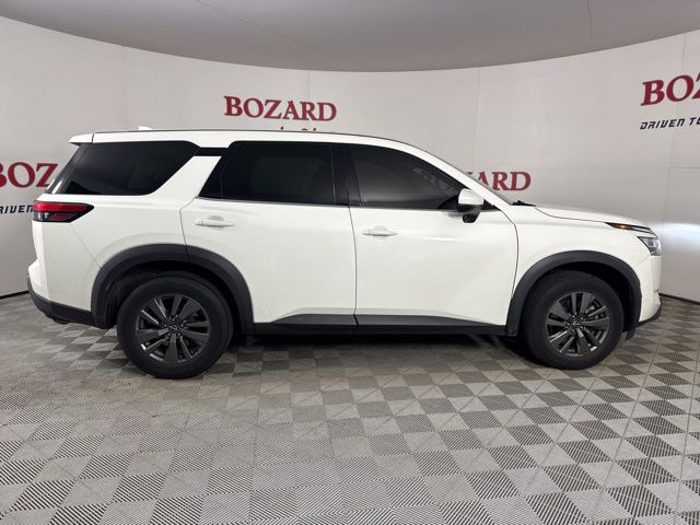2022 Glacier White Nissan Pathfinder S FWD SUV
