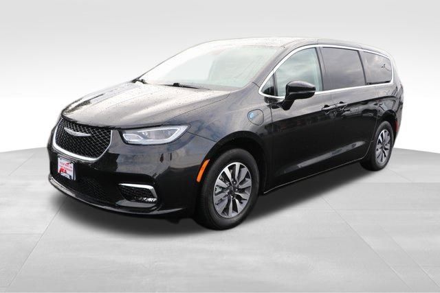 2022 Chrysler Pacifica Hybrid Touring L 24